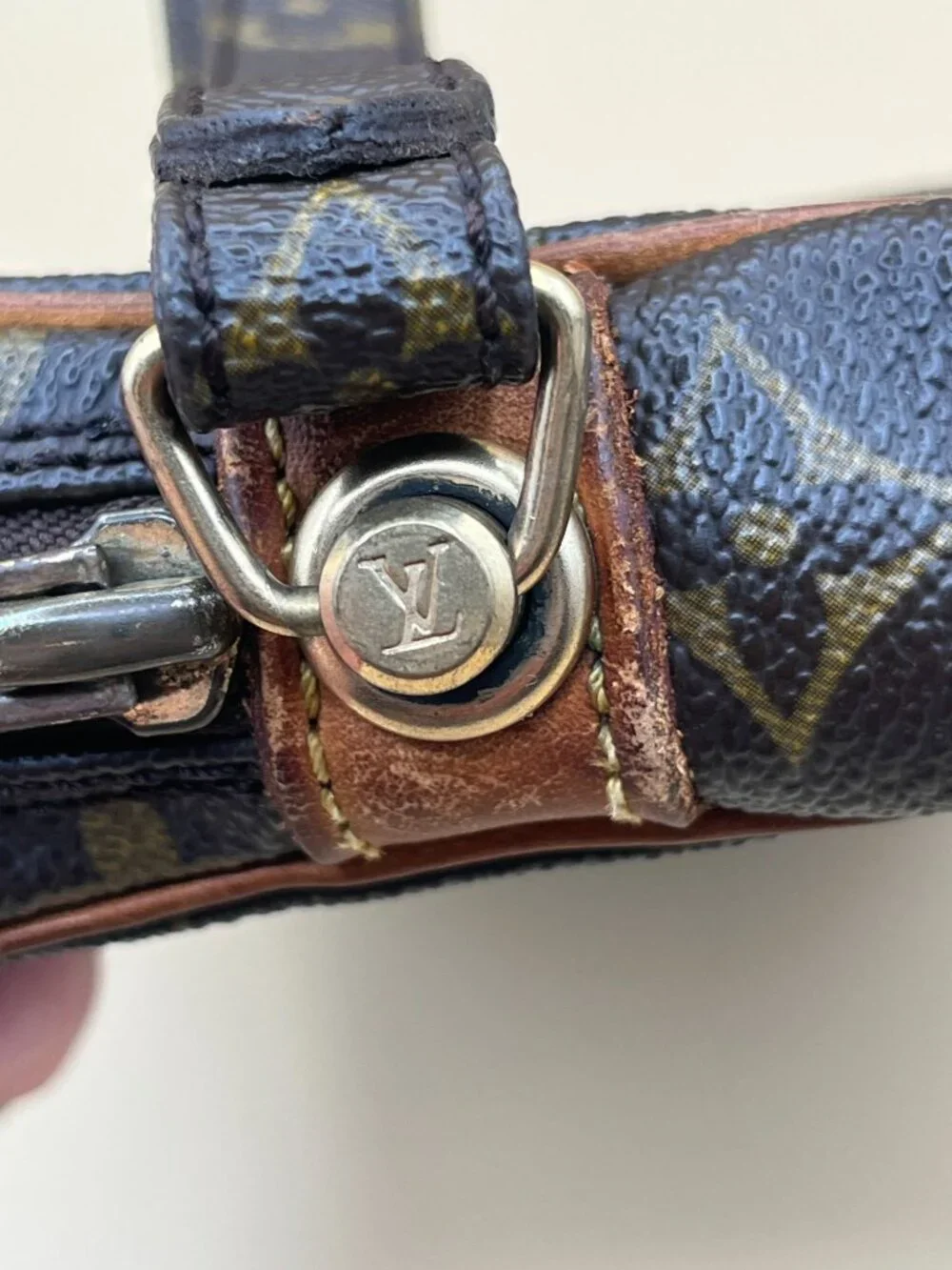 Louis Vuitton Monogram Pochette Marly Dragonne GM Clutch Wristlet M51825 France